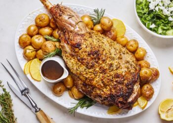 Borrego assado no forno à moda do Norte