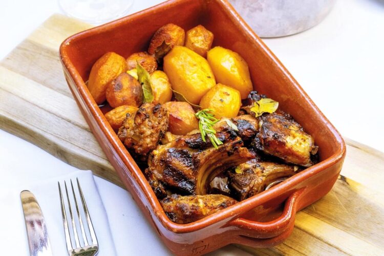 Cabrito assado no forno à moda antiga