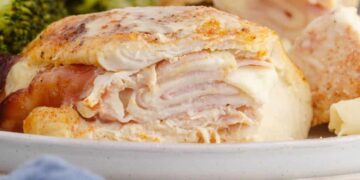 Bifes de frango recheados no forno