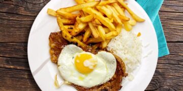 Bitoque à Portuguesa