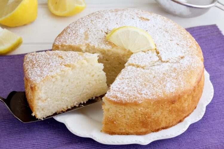 Bolo de natas e limão