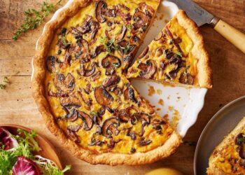 Quiche de cogumelos e bacon
