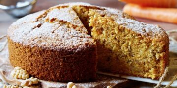 Bolo de cenoura e nozes