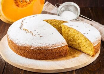 Bolo de abóbora e laranja