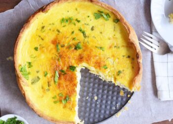 Quiche de frango com natas