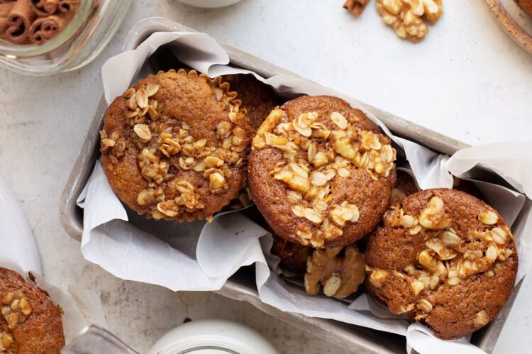 Queques de abóbora e nozes
