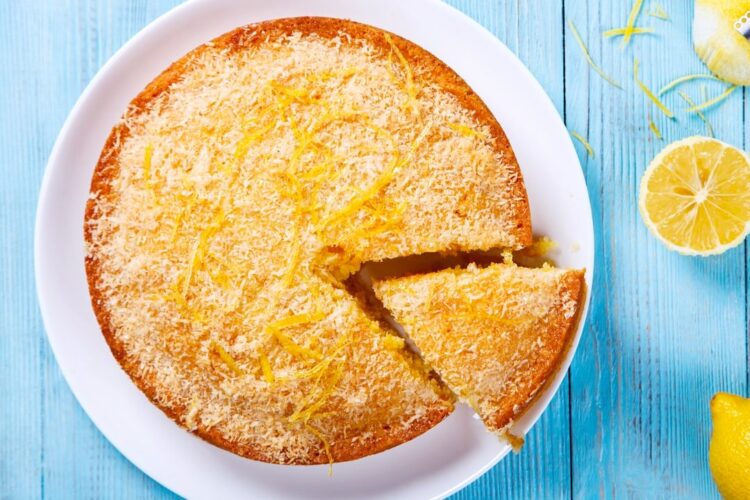 Bolo de limão e coco
