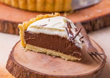 Tarte de chocolate e natas