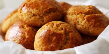 Broas de mel e canela