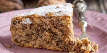 Bolo de azeite com nozes