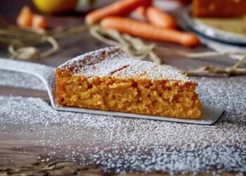 Bolo de cenoura e limão