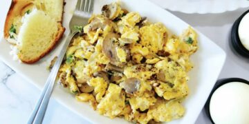 Ovos mexidos com cogumelos