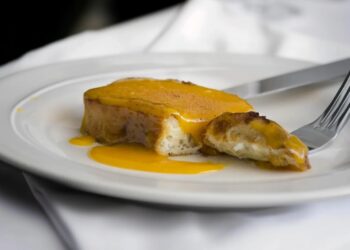 Rabanadas com doce de ovos