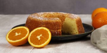Bolo de claras e laranja