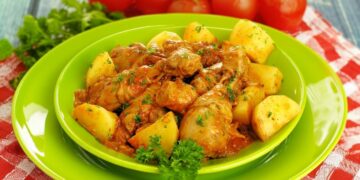 Frango estufado com batatas