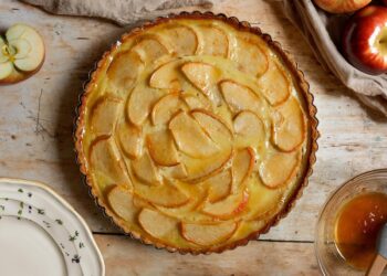 Tarte cremosa de laranja e maçã