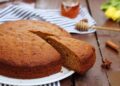 Bolo de canela e mel