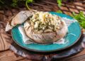 Broa recheada com bacalhau