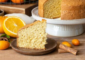 Bolo de laranja e canela