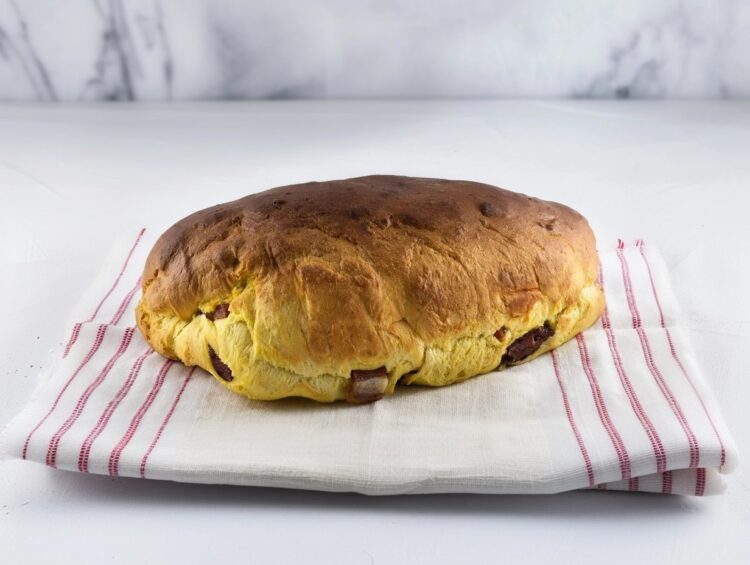 Folar de carnes transmontano