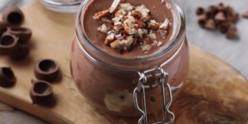 Mousse de chocolate com nozes