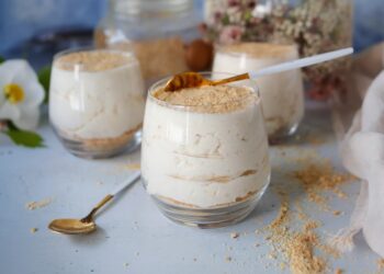 Mousse cremosa de bolacha