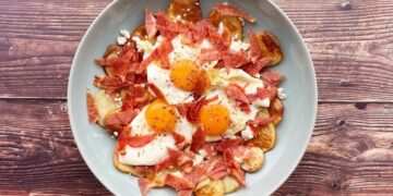 Ovos rotos com bacon