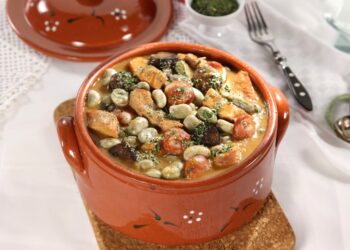 Favas guisadas à Alentejana