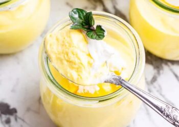 Mousse de ananás cremosa