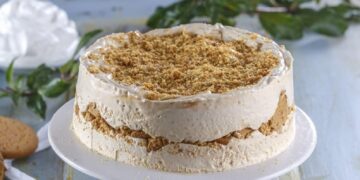 Bolo gelado de bolacha Maria