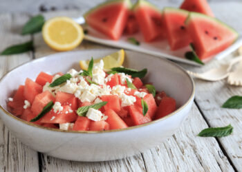 Salada de melancia com feta e hortelã: fresca e perfeita para o Verão