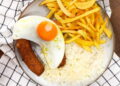 Alheira frita com ovo à moda transmontana: receita tradicional