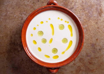Ajo blanco: a sopa fria espanhola de amêndoa perfeita para os dias de calor