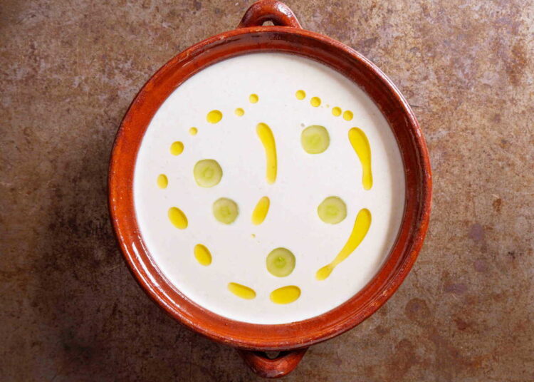 Ajo blanco: a sopa fria espanhola de amêndoa perfeita para os dias de calor
