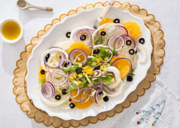 Salada de laranja com azeitonas à moda do Algarve