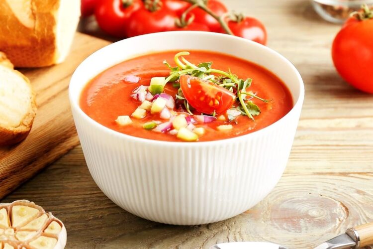 Gaspacho à moda do Alentejo: fresco, saudável e perfeito para os dias de calor