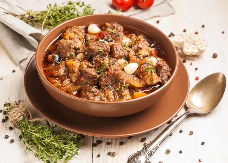 Pica-pau de vitela: o petisco português que nunca falha