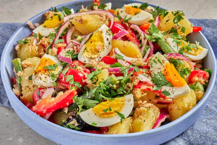 Salada campera à portuguesa: batata, atum e ovo numa receita que nunca falha