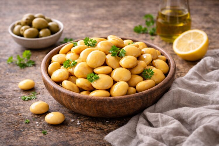 Tremoços em conserva: o petisco tradicional português mais simples