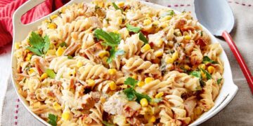 Salada de massa com atum e milho: simples, rápida e perfeita para o Verão