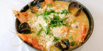 Sopa de marisco à moda da Ericeira