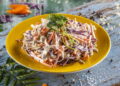 Salada de couve roxa com maçã e cenoura