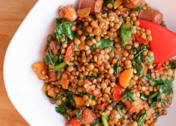 Salada morna de lentilhas com chouriço