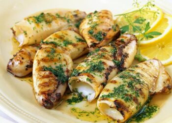 Chocos grelhados com puré de batata