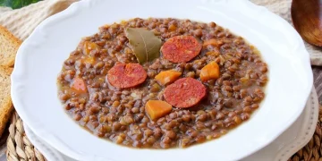 Sopa de lentilhas com chouriço