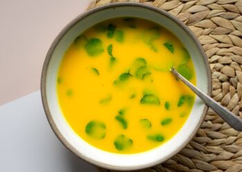 Sopa de agrião com batata