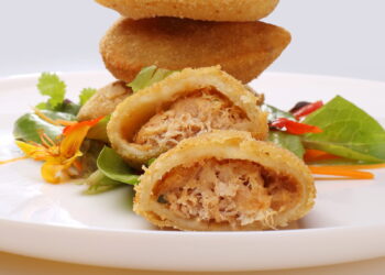 Rissóis de alheira e queijo
